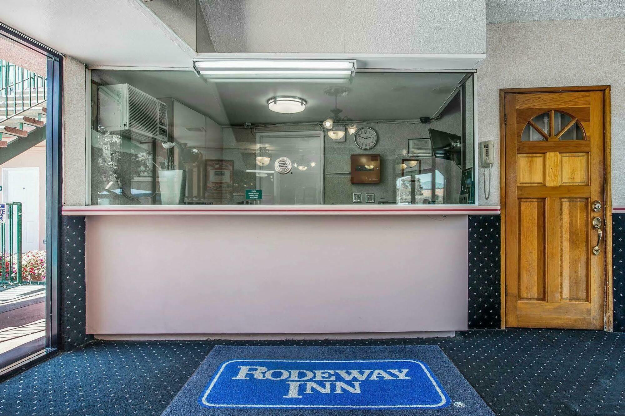 Rodeway Inn Near Melrose Ave Los Angeles Esterno foto